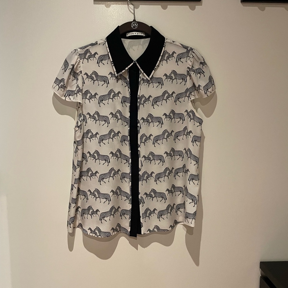 Alice+Olivia silk blouse, size small, only worn one time.